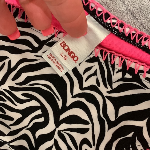 Large bikini bottoms and medium bikini top bingo - Picture 4 of 5